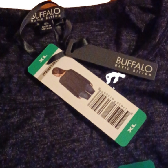 NWT plus size xl Buffalo top. Black/ grey fabric. Great gift ! - Picture 4 of 10